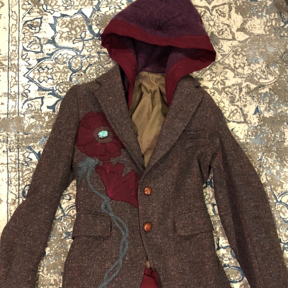Feminine Unique Ruffled Detailed Peacoat